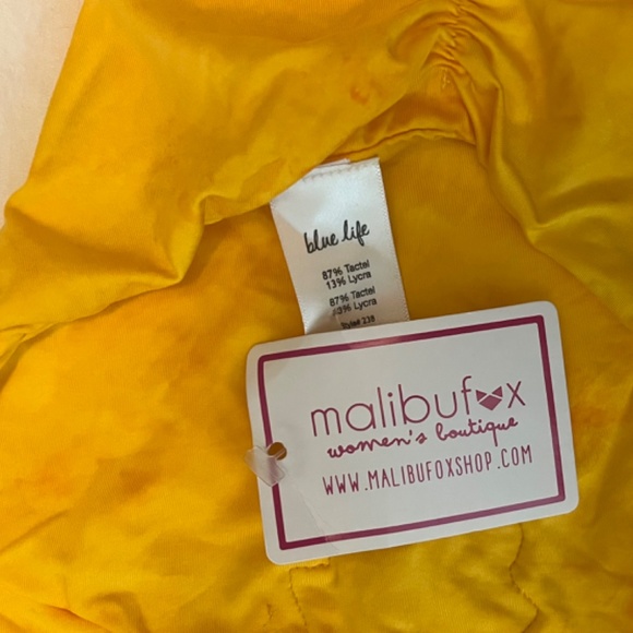 NWT 🌻 Blue Life Women’s Sz XS Eclipse One Piece Swim Body Suit Sunflower Yellow - Picture 6 of 9